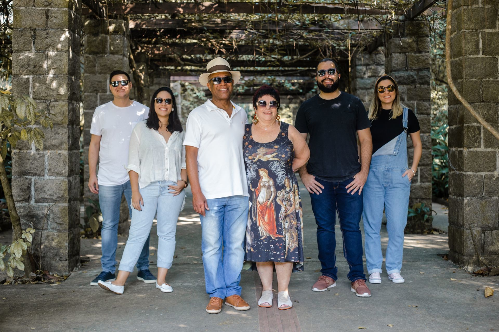 Foto Marcia, Enildo, Gabrielle, Édipo, Vinicius e Lucilli Foto Marcia, Enildo, Gabrielle, Édipo, Vinicius e Lucilli - Imagem 0