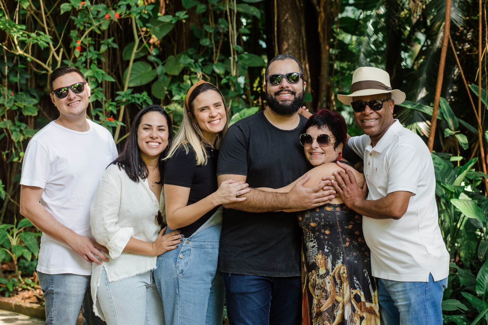 Foto Marcia, Enildo, Gabrielle, Édipo, Vinicius e Lucilli Foto Marcia, Enildo, Gabrielle, Édipo, Vinicius e Lucilli - Imagem 18